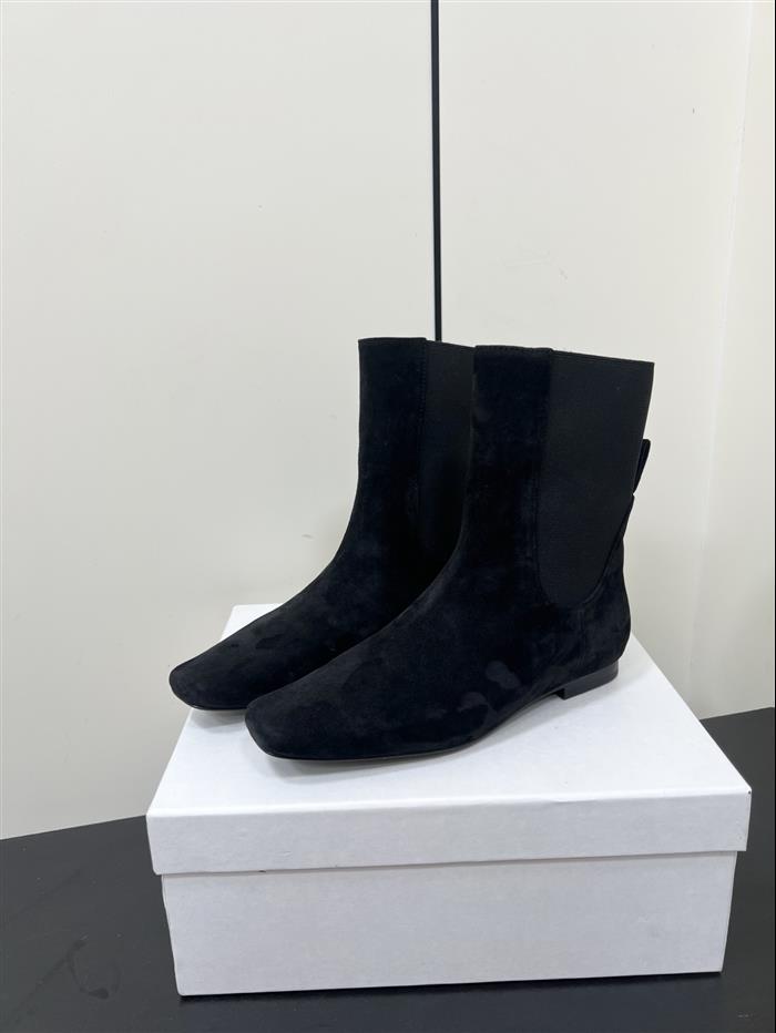 20251128174314678 370